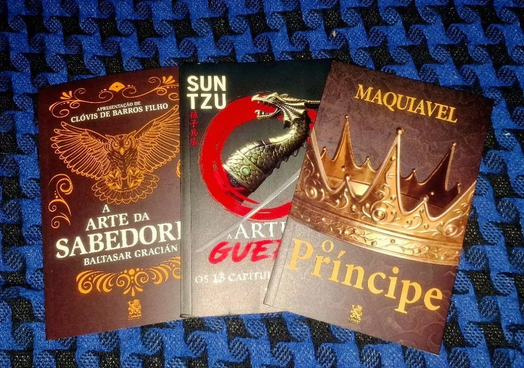 Foto dos livros do Combo Estratégia